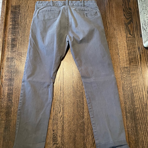 J Crew Grey Men’s 32x30 Khaki Chino Pants - Picture 11 of 12